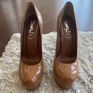 Yves Saint Laurent High Heel Pumps